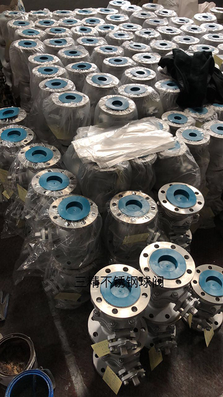 ���P����y