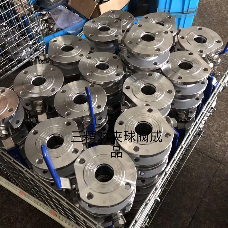 ���A���y